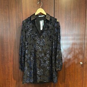 Alice + Olivia Black and Blue Floral Dress
Size 4
NWT